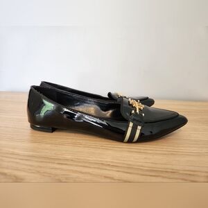Tommy Hilfiger black patent loafers with gold detail sz 8.5